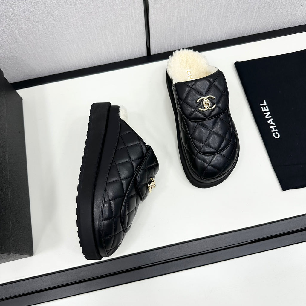 *PRE-ORDER* Quilted Mules in Black