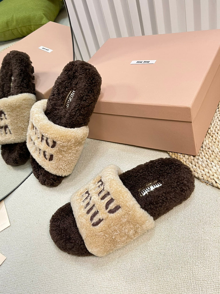 *PRE-ORDER* FLUFFY SLIP ONS