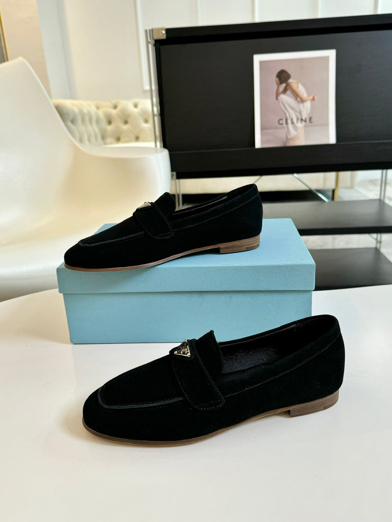 *PRE-ORDER* Black Loafers