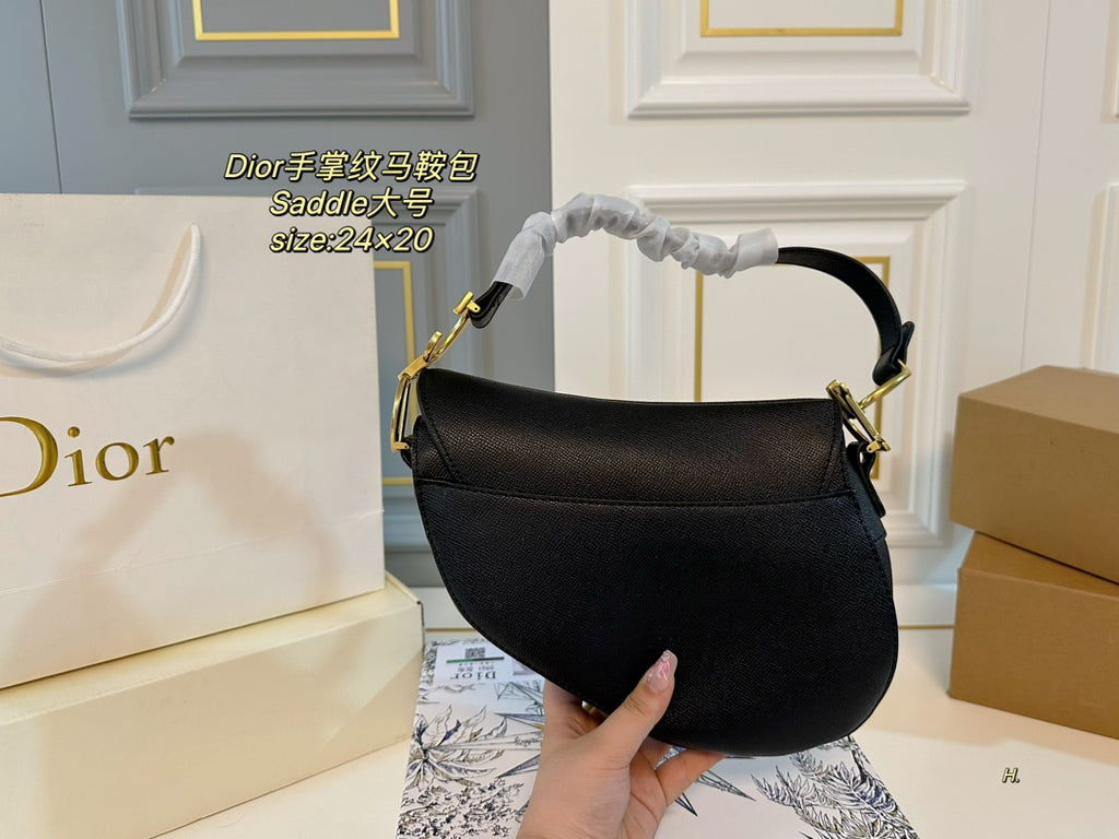 *PRE-ORDER* BLACK CURVED BAG