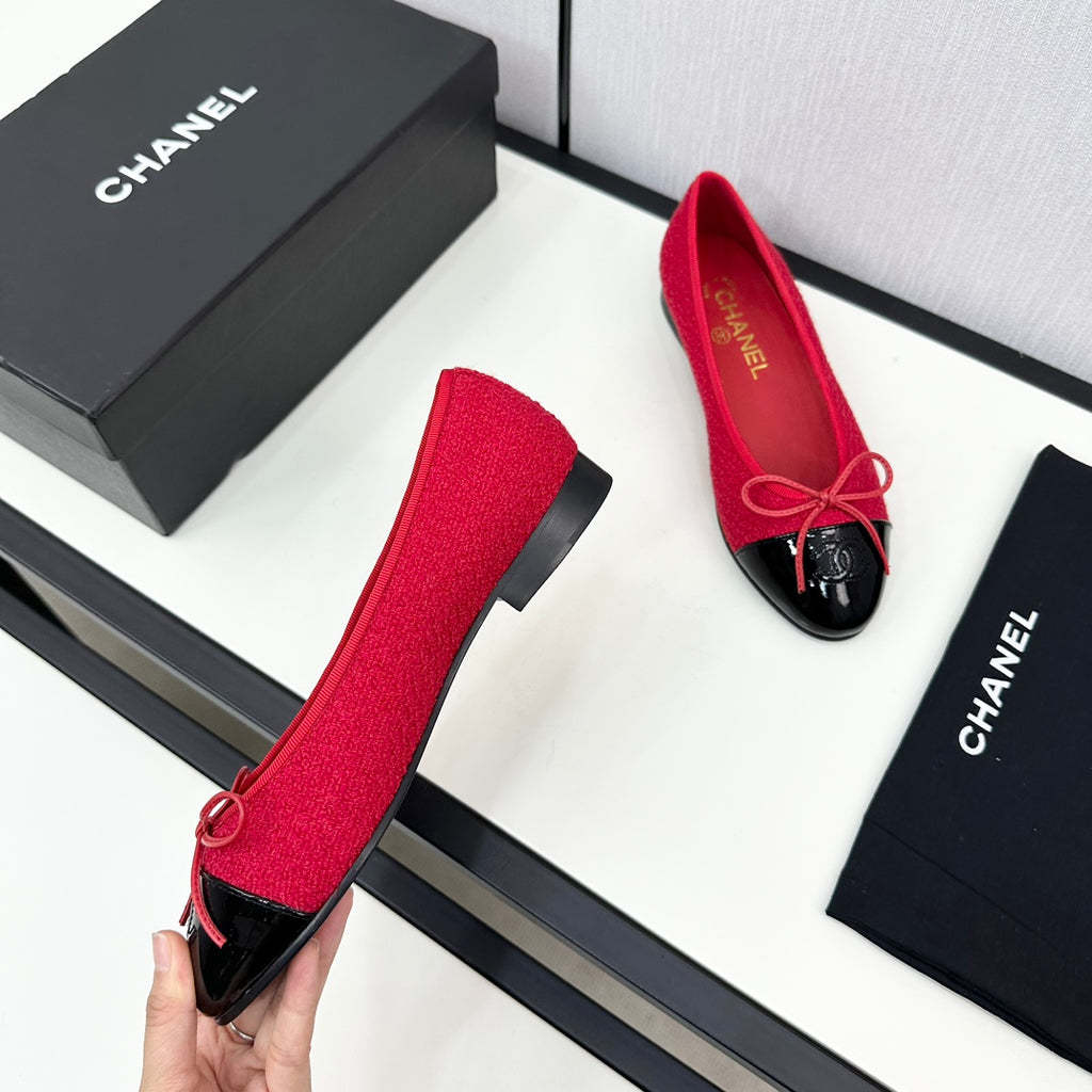 *PRE-ORDER* RED AND BLACK PUMPS