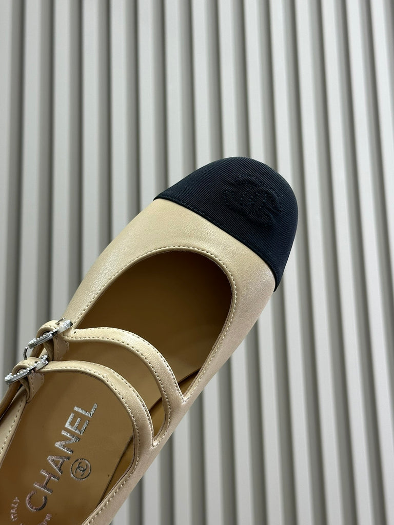 *PRE-ORDER* BEIGE & BLACK FLATS BUCKLE UP