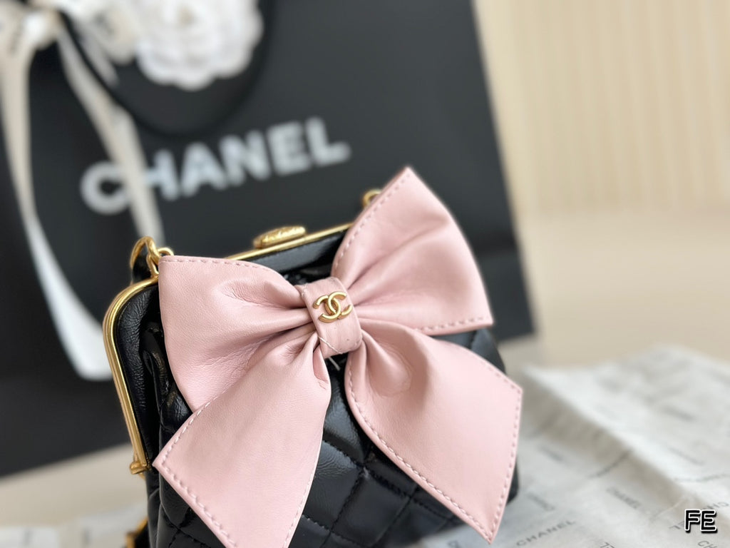 *PRE-ORDER* SMALL BOW BAG