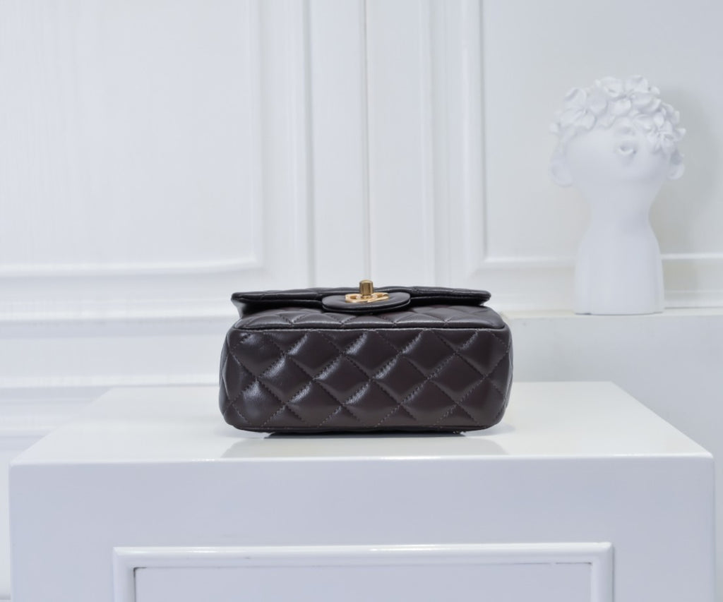 *PRE-ORDER* QUILTED AW BAG