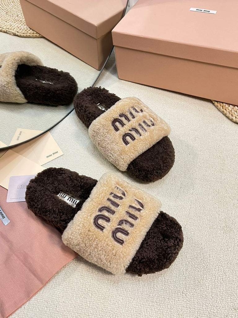 *PRE-ORDER* FLUFFY SLIP ONS