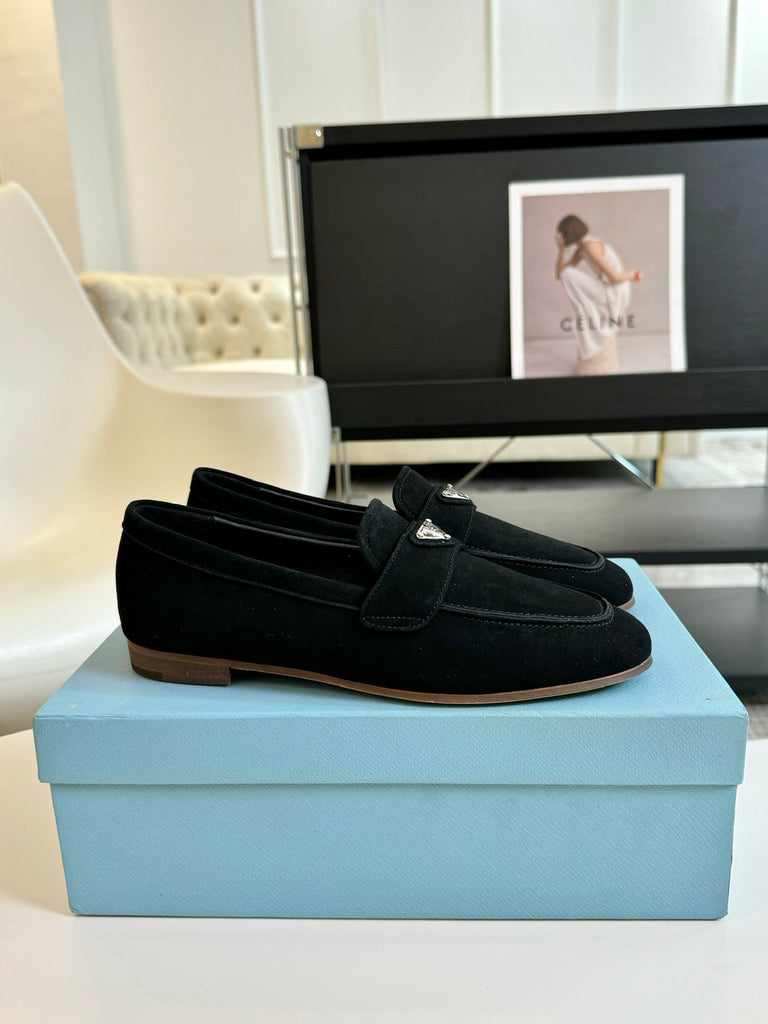 *PRE-ORDER* Black Loafers