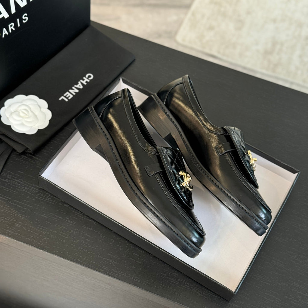 *PRE-ORDER* Black Loafers