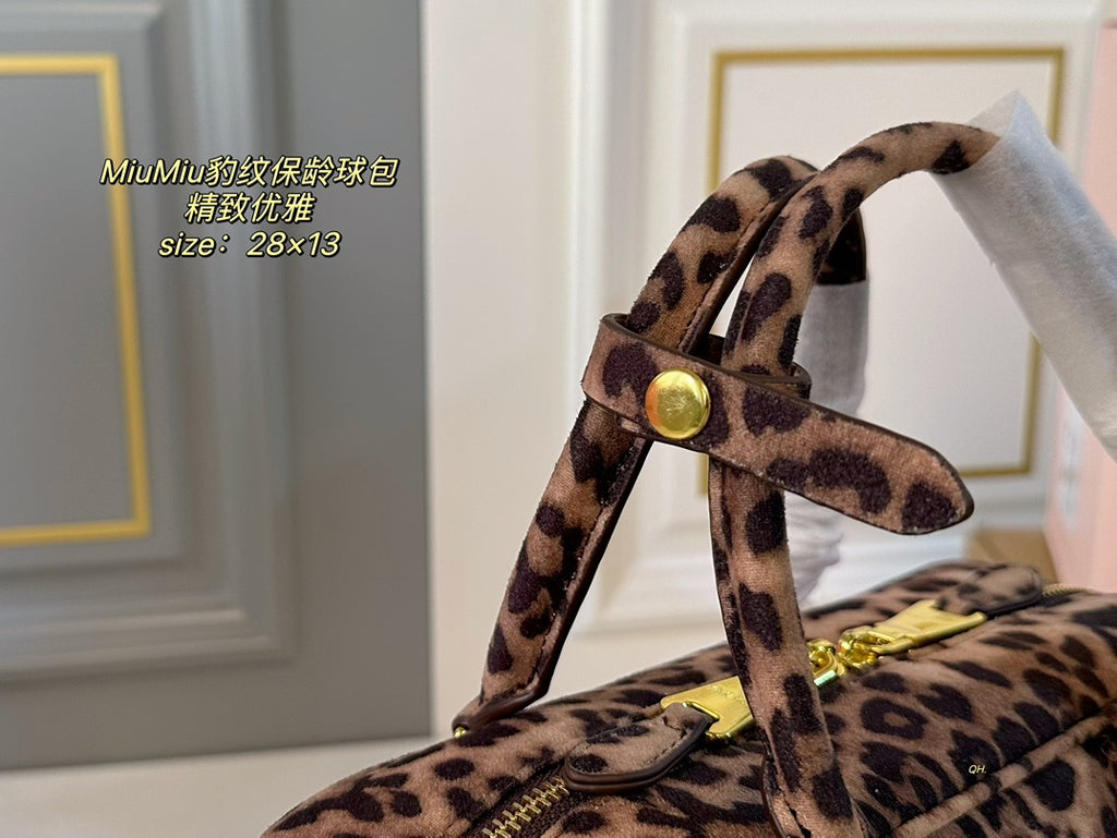 *PRE-ORDER* ANIMAL PRINT BAG