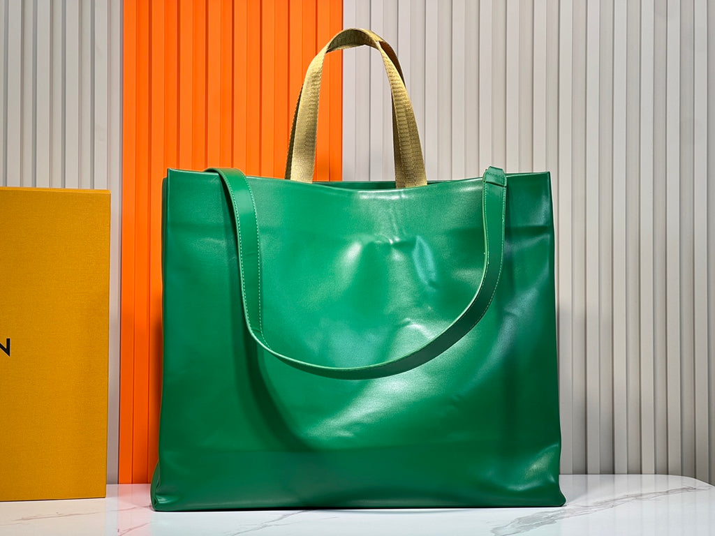 *PRE-ORDER* GREEN TOTE BAG