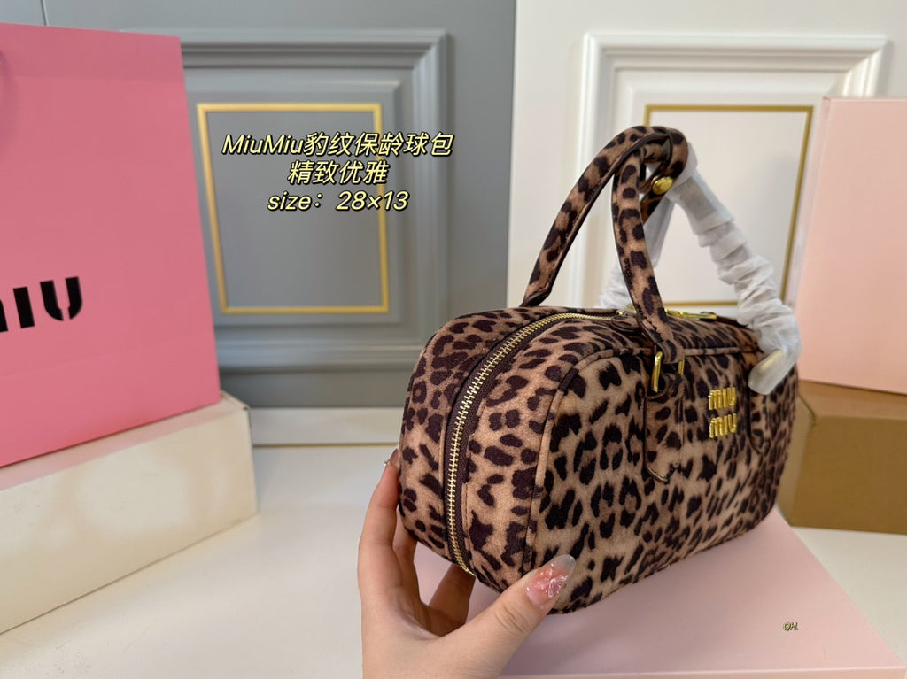 *PRE-ORDER* ANIMAL PRINT BAG