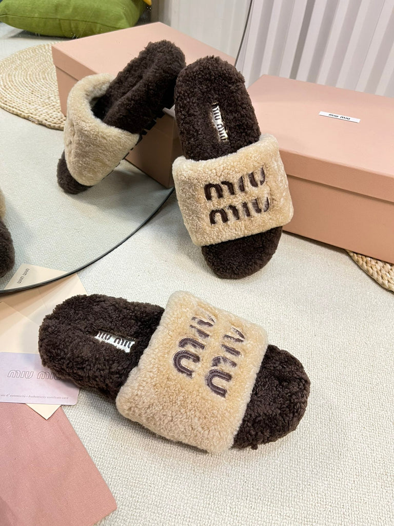 *PRE-ORDER* FLUFFY SLIP ONS