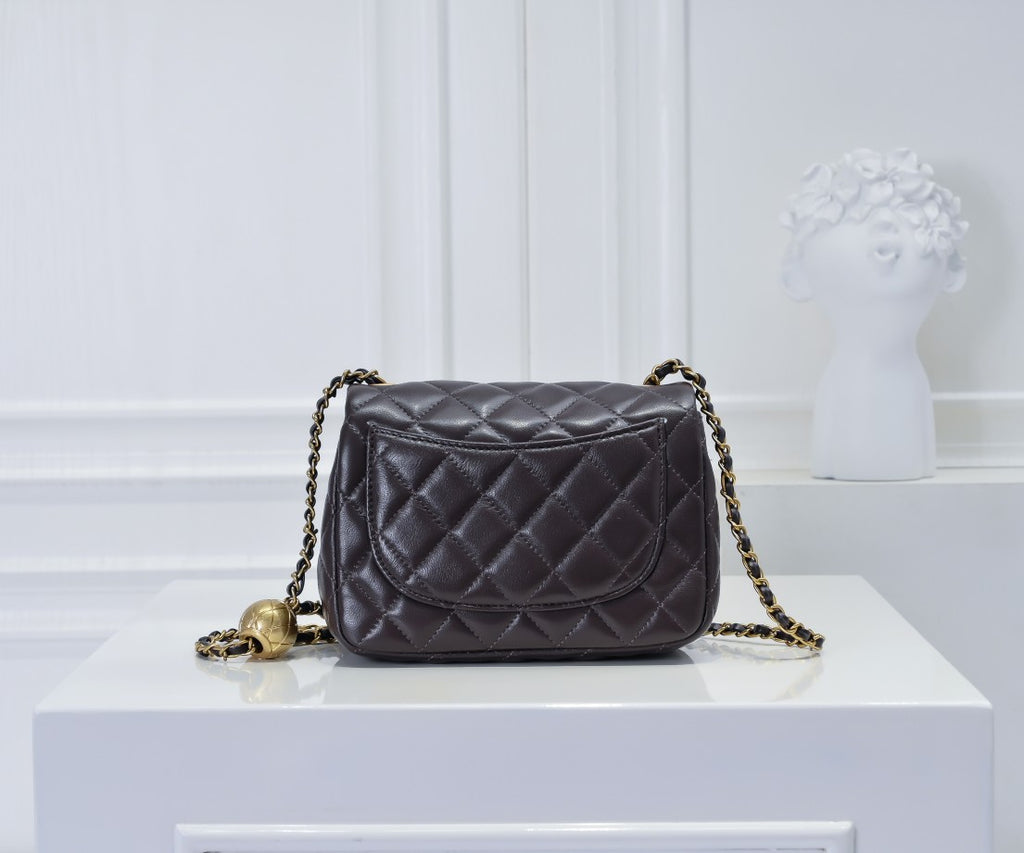 *PRE-ORDER* QUILTED AW BAG