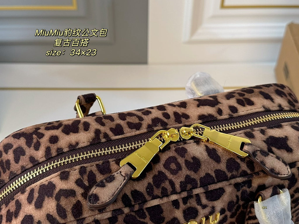 *PRE-ORDER* ANIMAL PRINT BAG