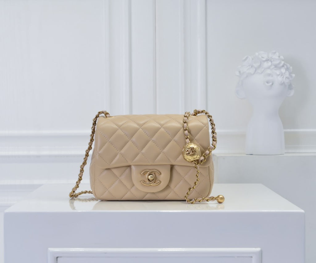 *PRE-ORDER* QUILTED AW BAG