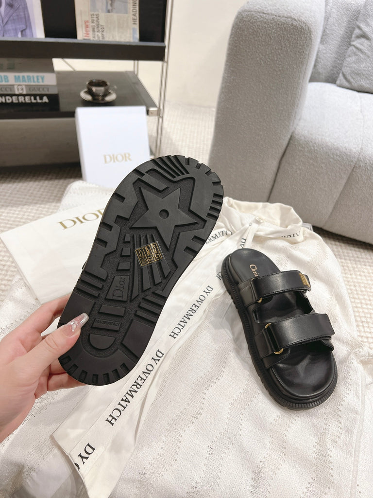 *PRE-ORDER* BLACK CHUNKY SANDALS