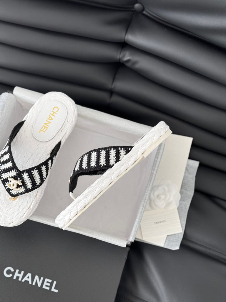 *PRE-ORDER* WOVEN WHITE/BLACK SANDALS