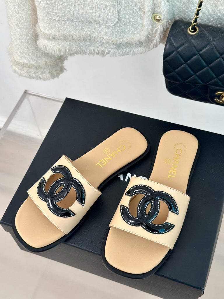 *PRE-ORDER* BEIGE SANDALS