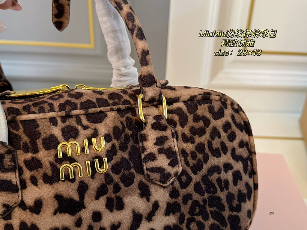 *PRE-ORDER* ANIMAL PRINT BAG