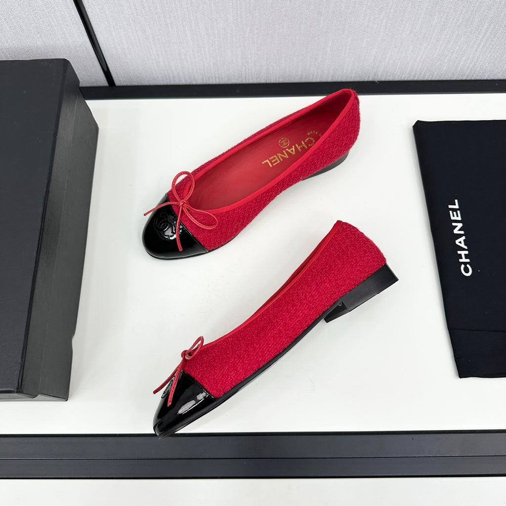 *PRE-ORDER* RED AND BLACK PUMPS